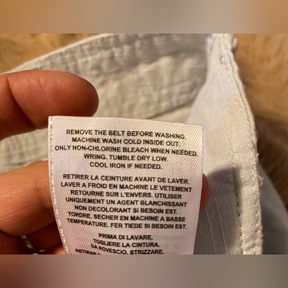 Guess size 32 light gray cargo shorts - Picture 7 of 9